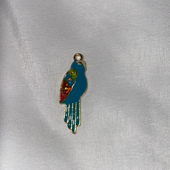 Parrot Pendant 🦜 - Picture 2 of 2